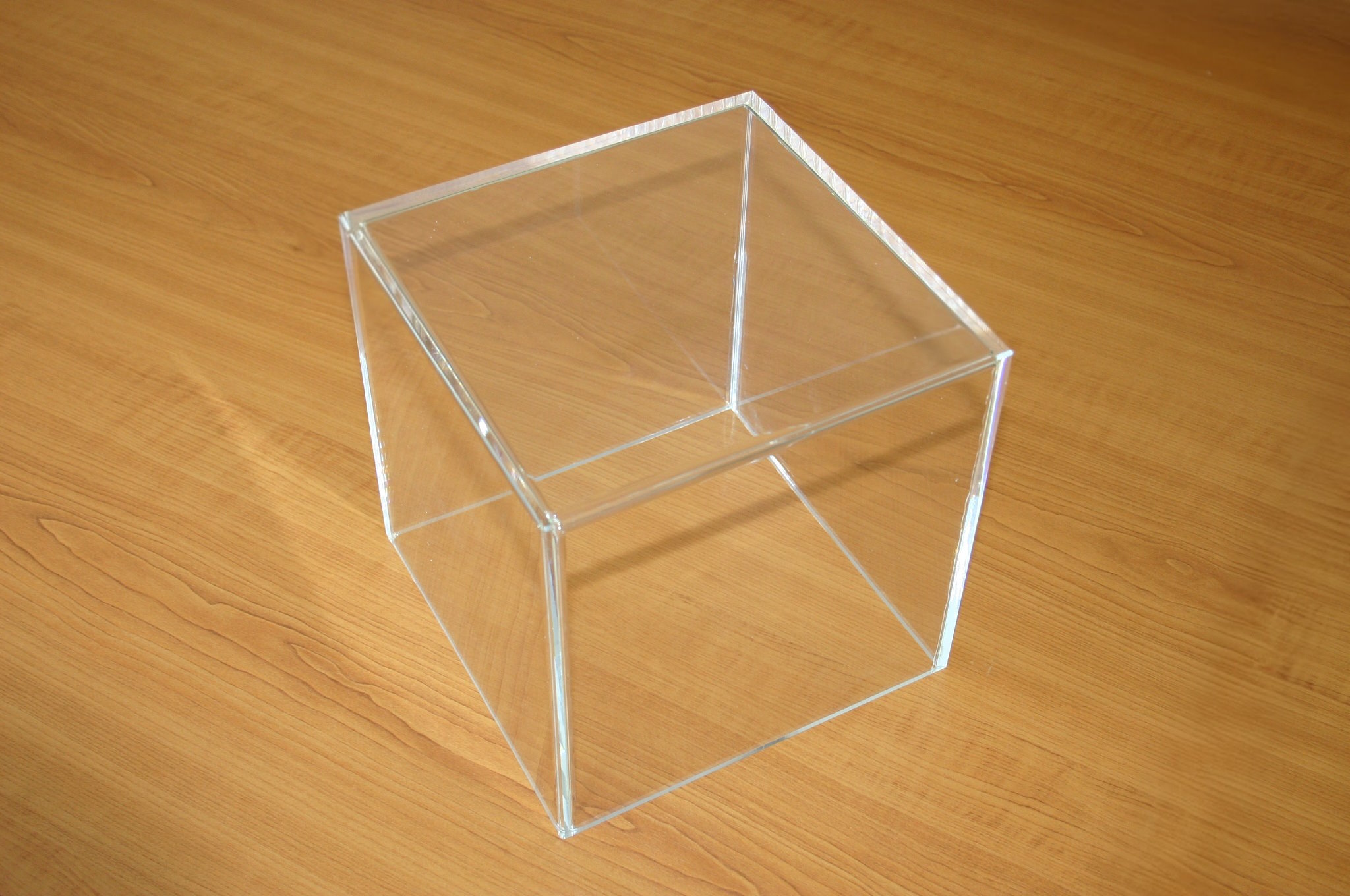 Lepená plexisklová krabička (poklop)